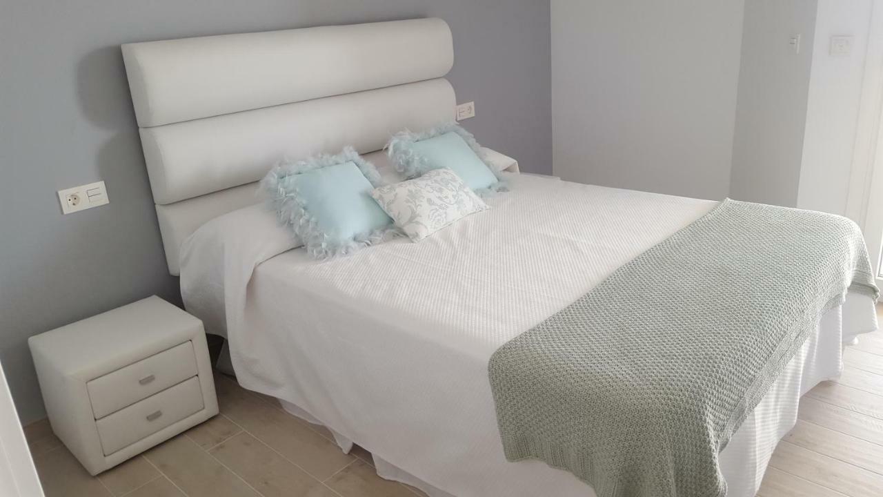 Seafront La Malagueta I Apartment Malaga Exterior photo